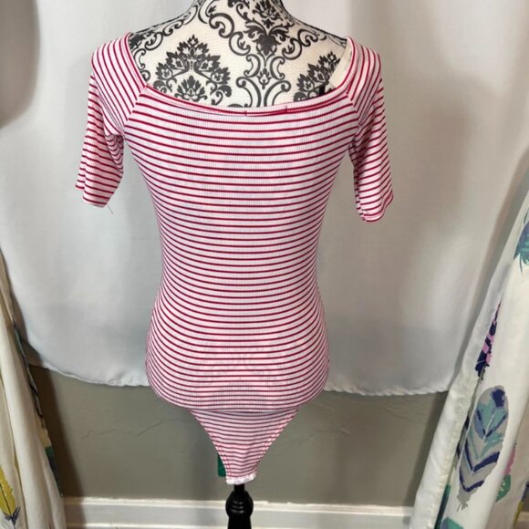 Boohoo Red & White Striped Ribbed V-Neck Bodysuit Size US 6 / UK 10 - Picture 6 of 9